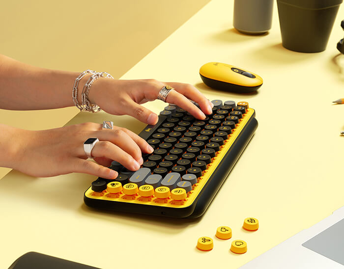 Logitech POP wireless keyboard emoji yellow 4